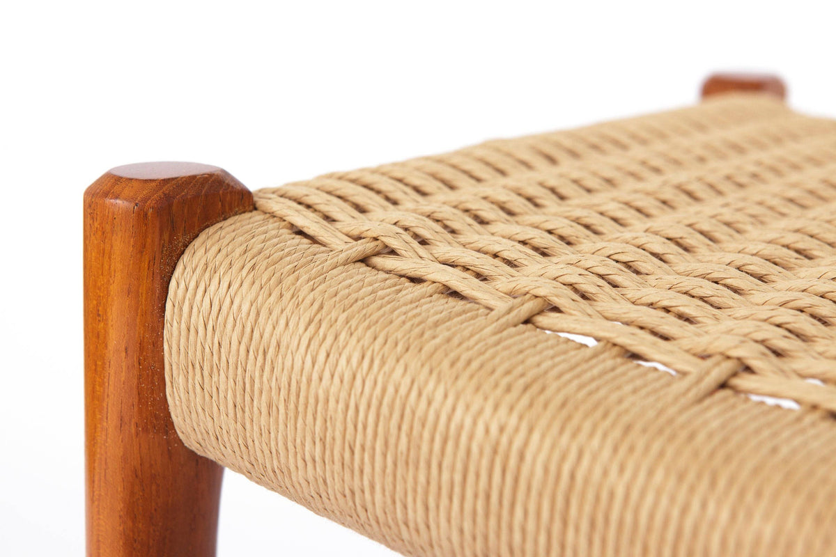 Niels O. Møller – Fodskammel, model 80A, teak – Pris pr. stk.