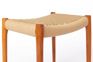 Niels O. Møller – Fodskammel, model 80A, teak – Pris pr. stk.