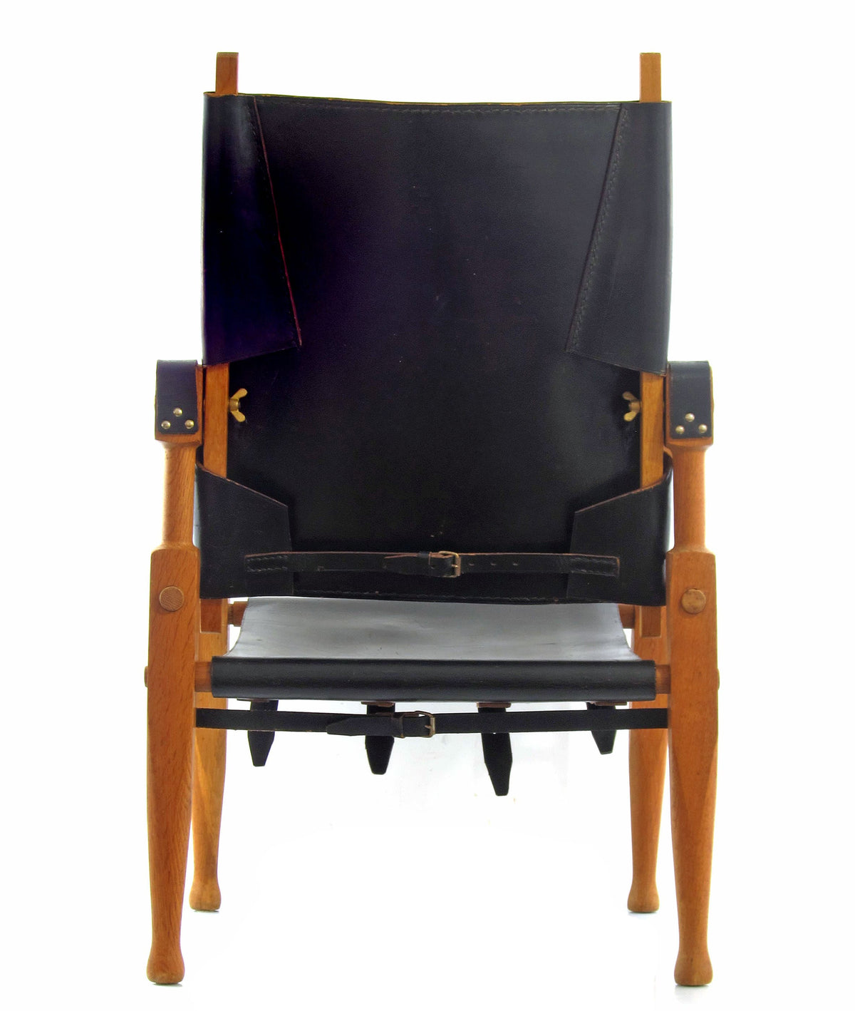 Wilhelm Kienzle – Safari lænestol i eg og sort læder, produceret af Wohnbedarf