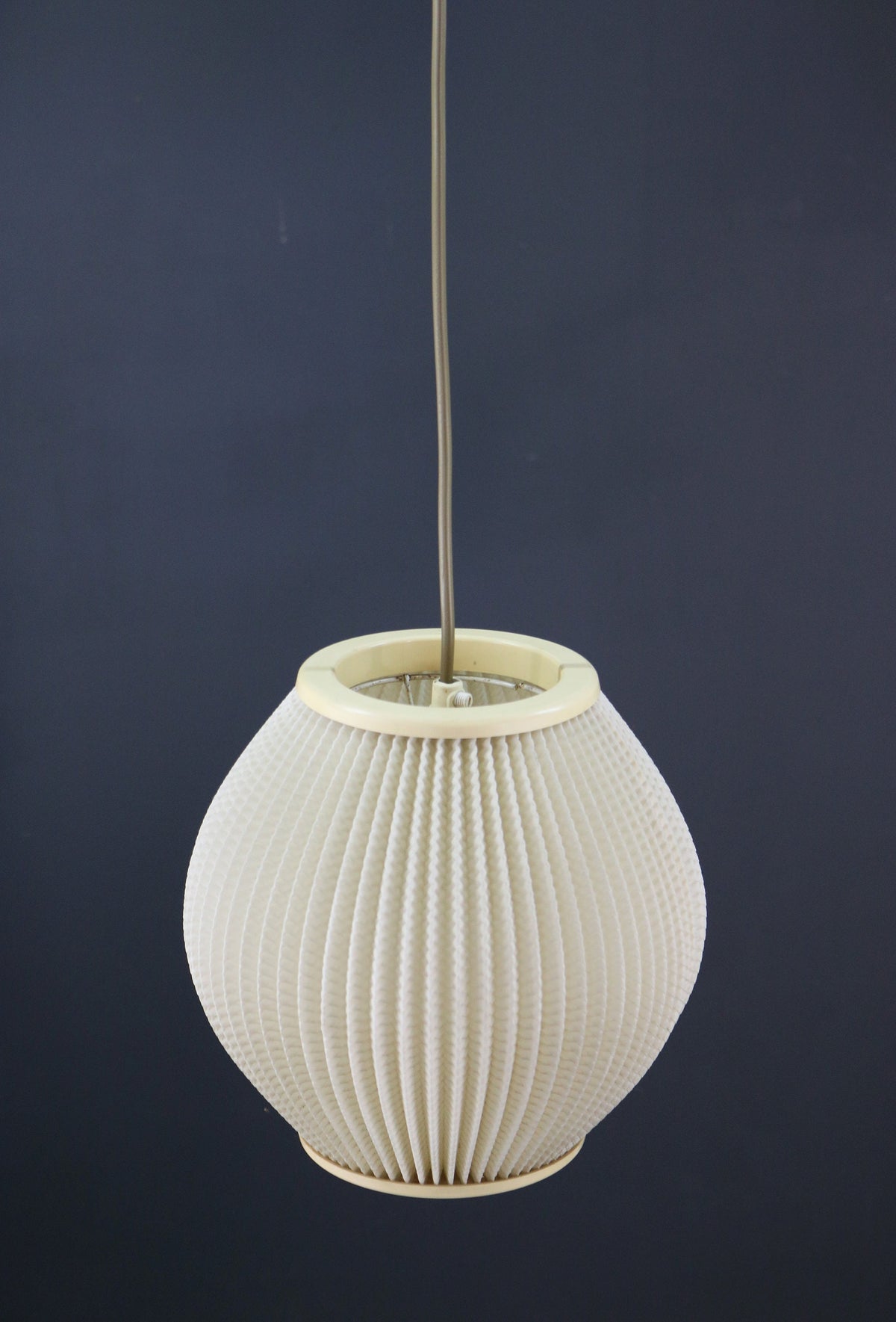 Lars Eiler Schiøler – Pendellampe for Hoyrup