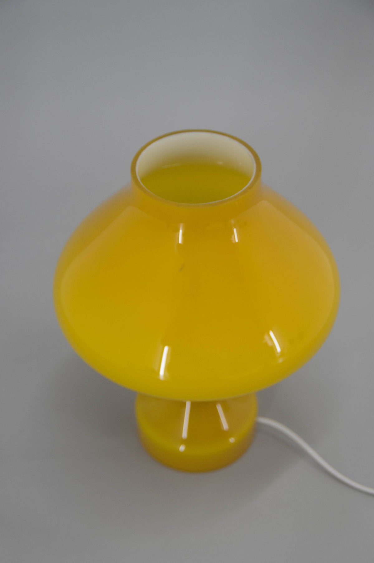 Osvětlovací Sklo – Vintage bordlampe i gul glas, produceret i Tjekkiet, ca. 1970’erne