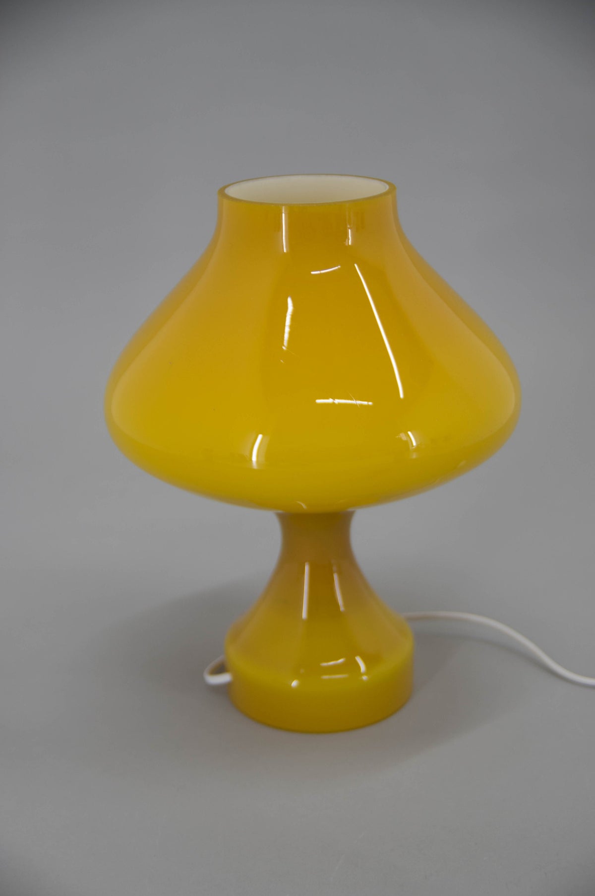 Osvětlovací Sklo – Vintage bordlampe i gul glas, produceret i Tjekkiet, ca. 1970’erne