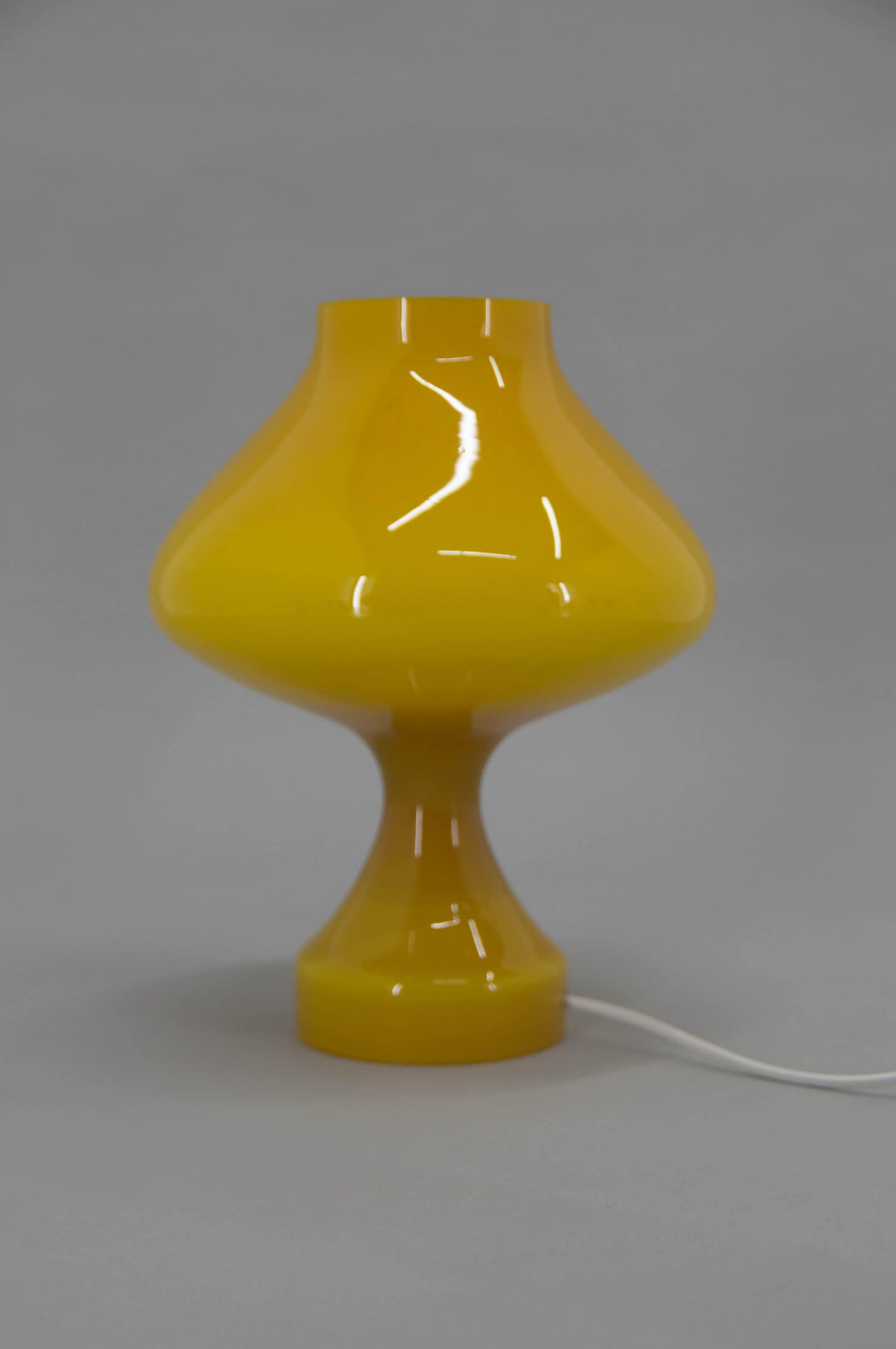 Osvětlovací Sklo – Vintage bordlampe i gul glas, produceret i Tjekkiet, ca. 1970’erne