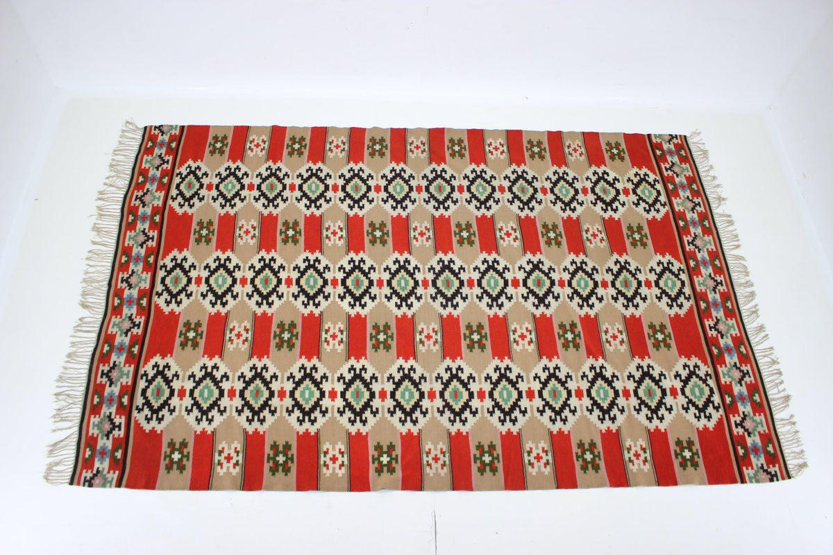 Håndvævet uldtæppe