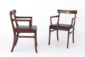 Ole Wanscher – 2 x armstole, model Rungstedlund i mahogni og læder, 1960’erne