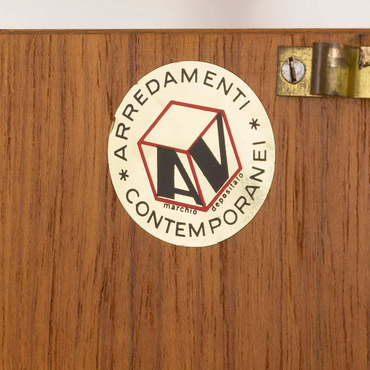 Vittorio Dassi – Italiensk reol i teak og metal fra 1960&#39;erne