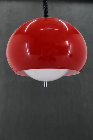 Harvey Guzzini – Rød pendellampe for Meblo, 1970'erne, Italien