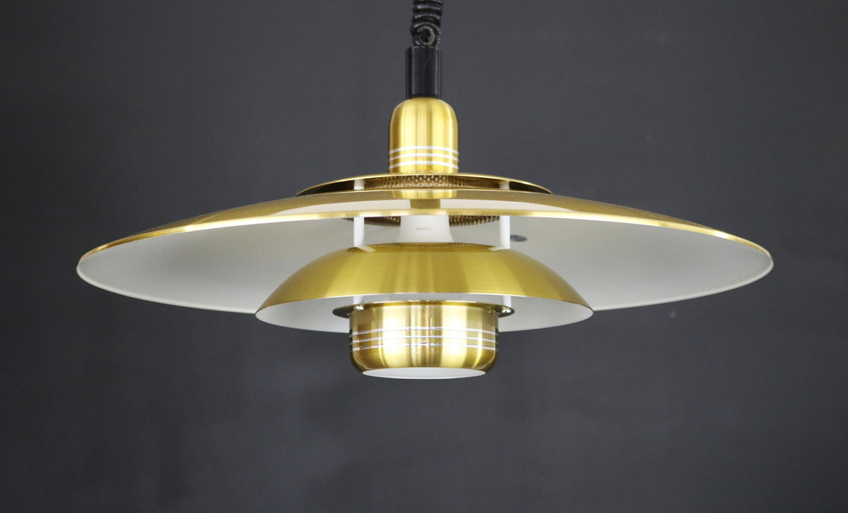 Messing loftlampe – Dansk design fra 1970&#39;erne