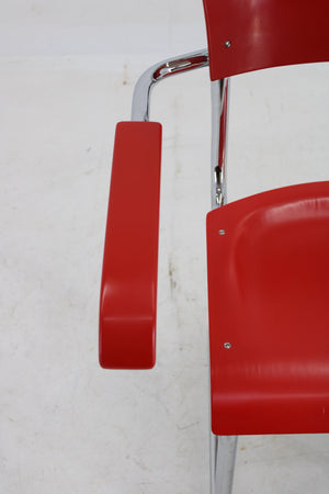 German Bauhaus chair with slender shapes from the 1940s