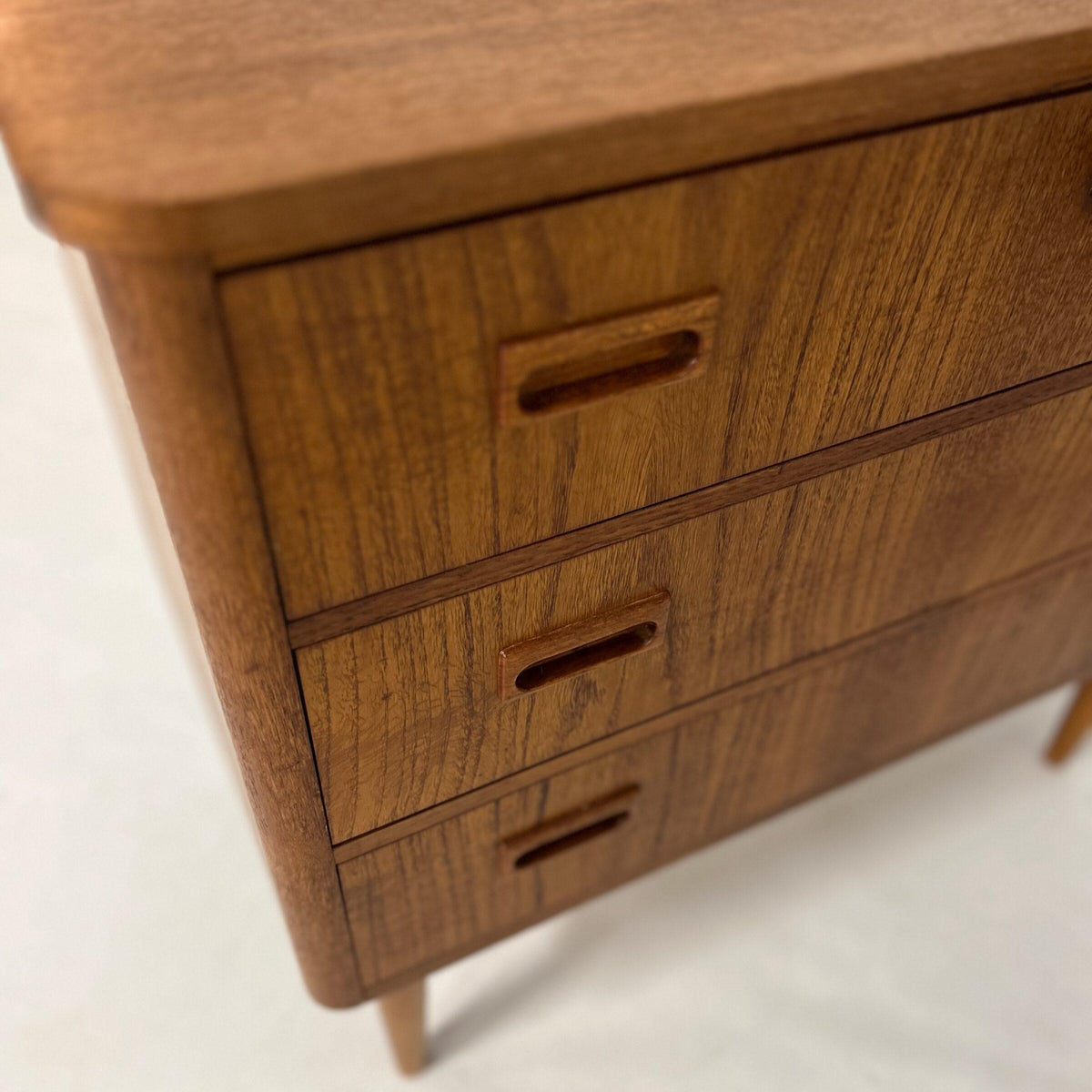 Dansk vintage kommode i teaktræ, 1960’erne