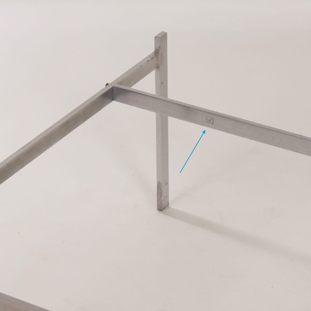 Poul Kjærholm – PK61 sofabord i hvid marmor for E. Kold Christensen