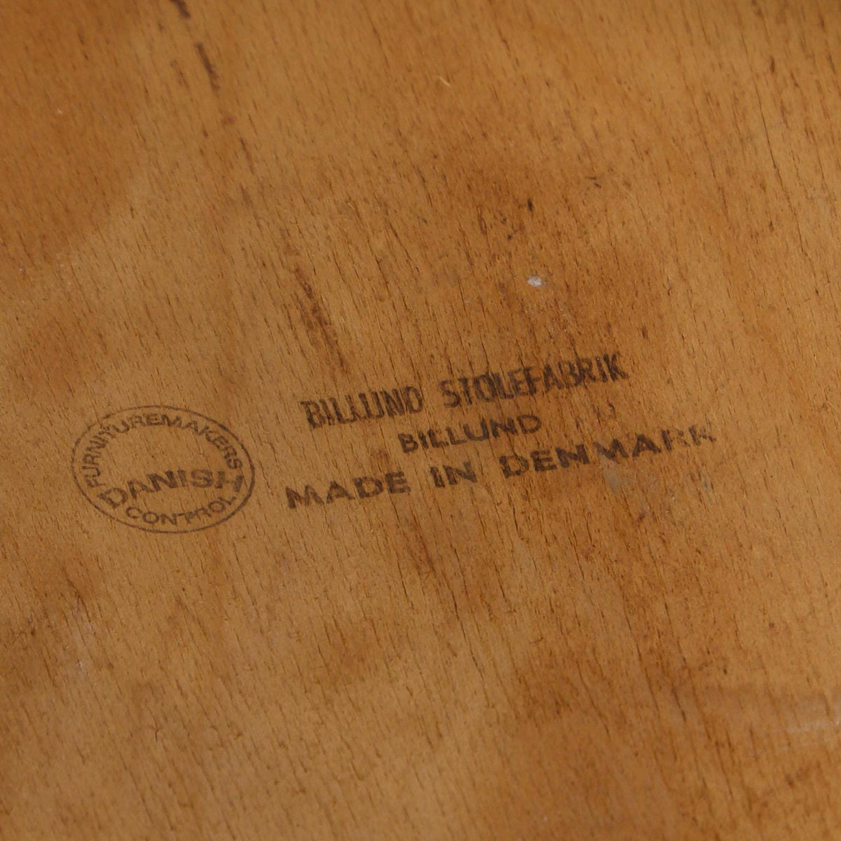 Billund Stolefabrik – Spisestol i teak med sort ryg, 1960’erne