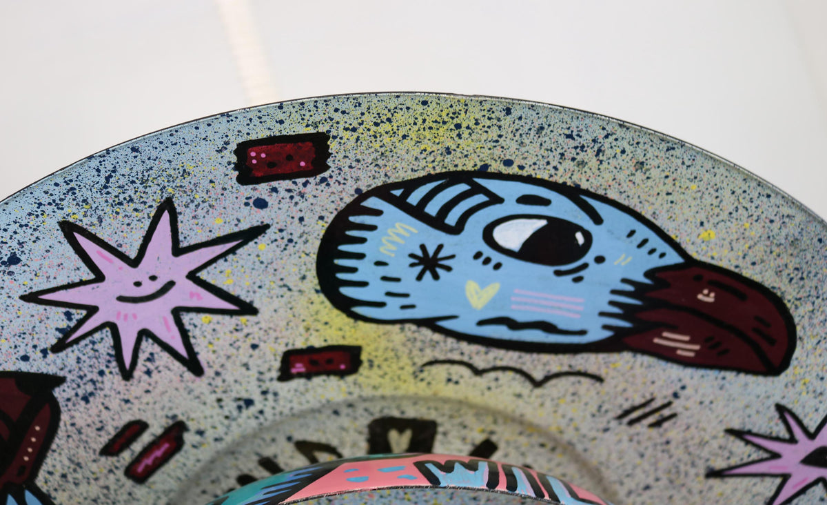 Skandinavisk kunstdesignlampe malet af CAKE (Juan Carlos Chavez-F) – Unika 1/1