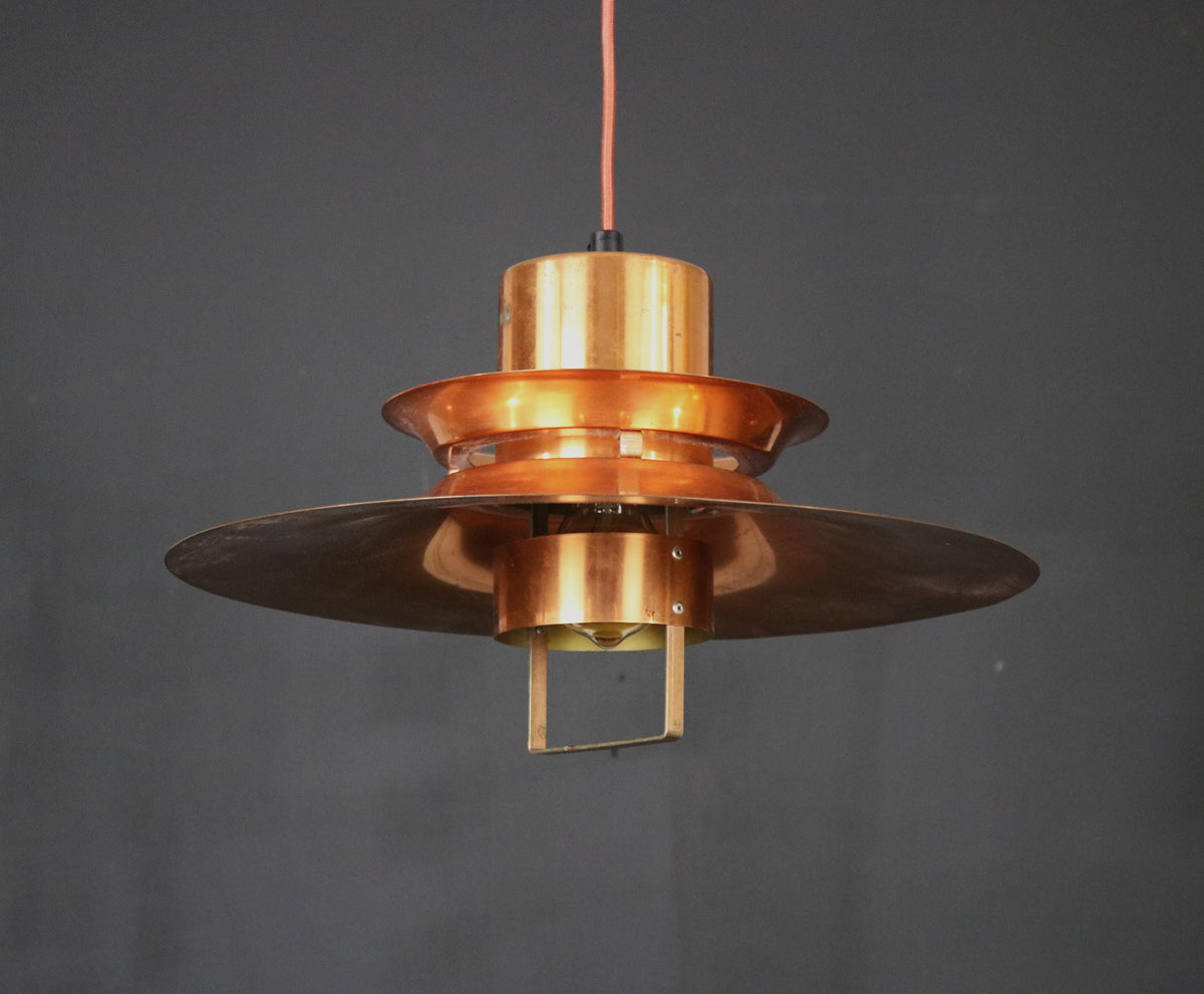 Vitrika – Skandinavisk designerlampe i kobber og sort fra 1960'erne