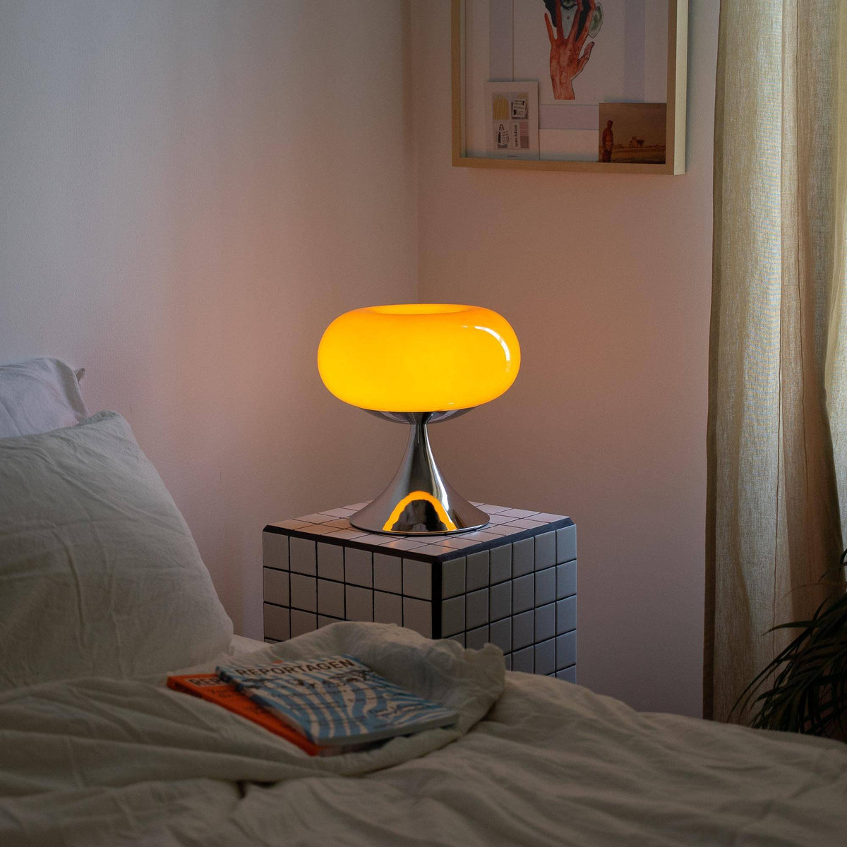Orange retro lampe i glas