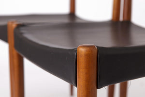 Sæt af 2 spisebordsstole i teak, 1960’erne