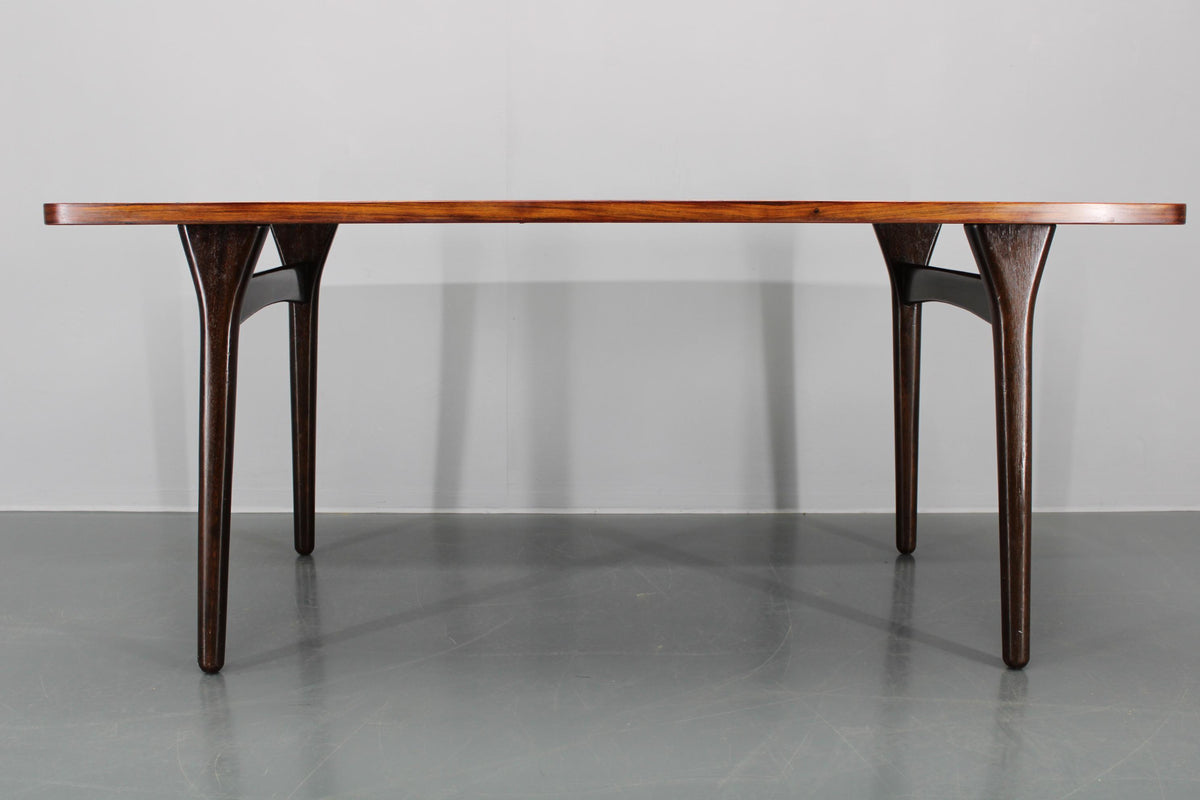 Stort dansk spisebord fra 1960&#39;erne