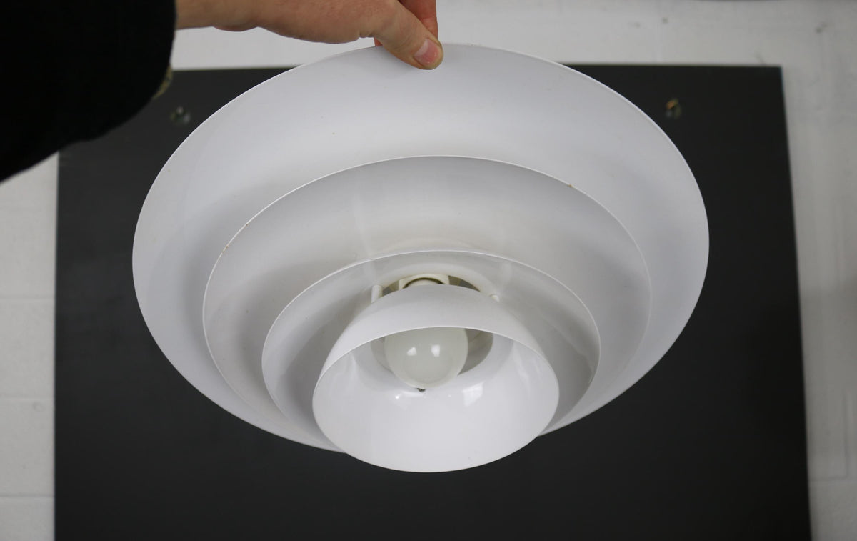 Dansk pendellampe i hvid fra 1990'erne