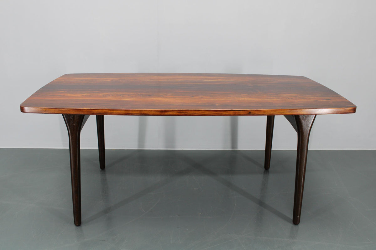 Stort dansk spisebord fra 1960&#39;erne