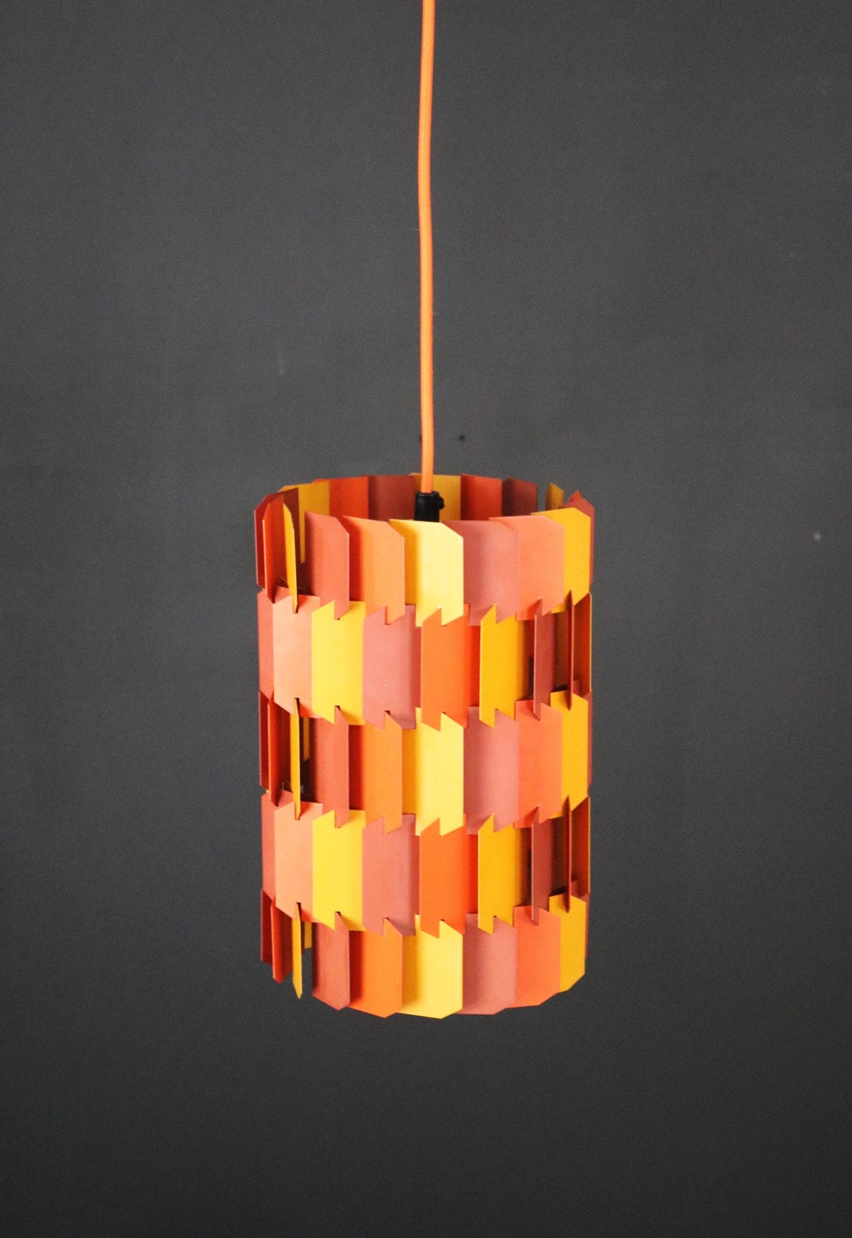 Louis Weisdorf – Pendel i orange og gul fra 1960&#39;erne