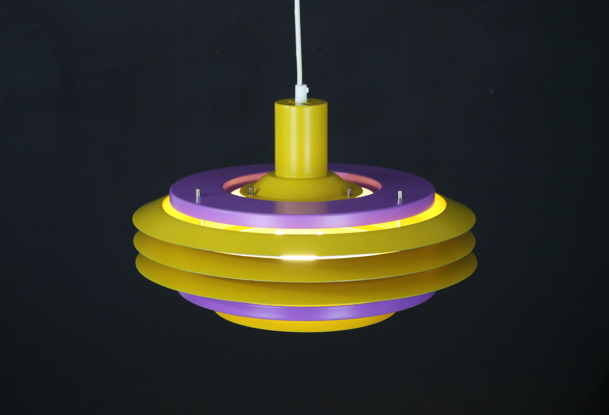 Carl Thore – Stor pendel i gul og lilla, 1970&#39;erne