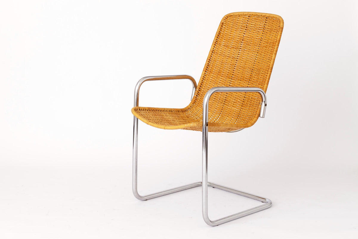 Cantilever stole i metal og rattan, produceret i Italien, ca. 1970’erne