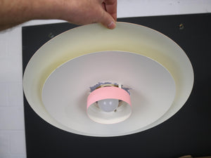 Dansk loftslampe i fersken, pink og lysegul – 1970'erne