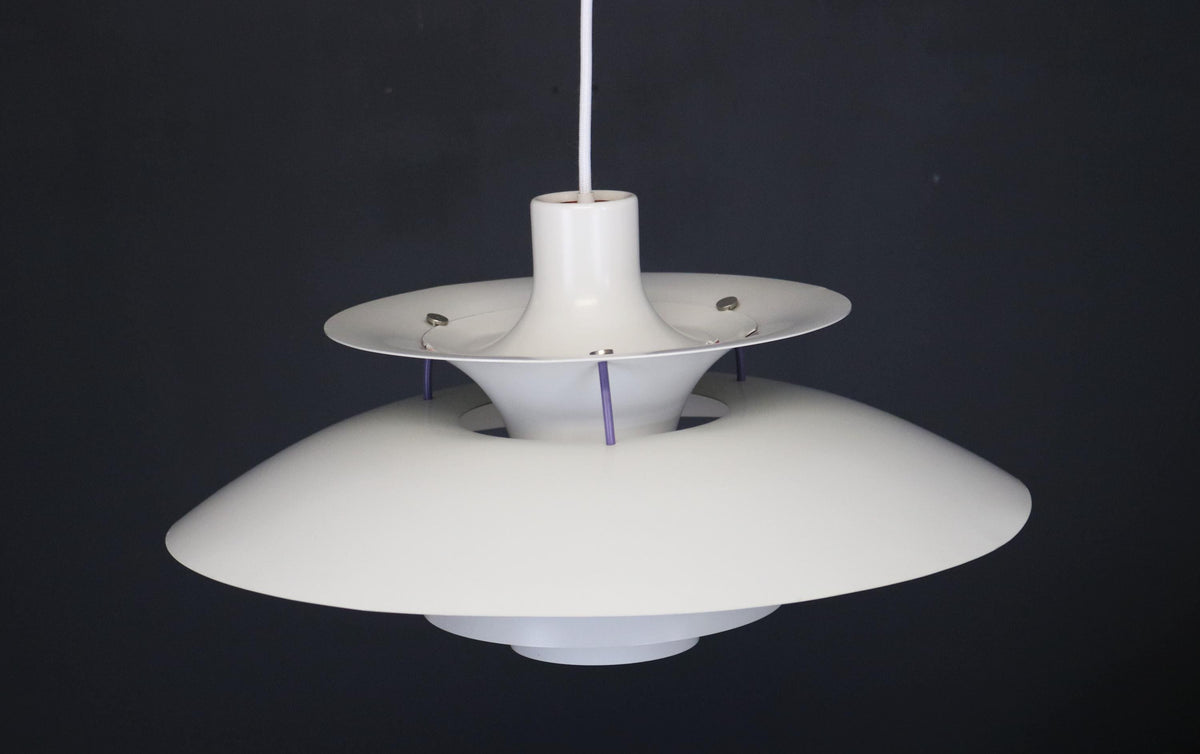 Poul Henningsen – PH5-pendel i original hvid for Louis Poulsen