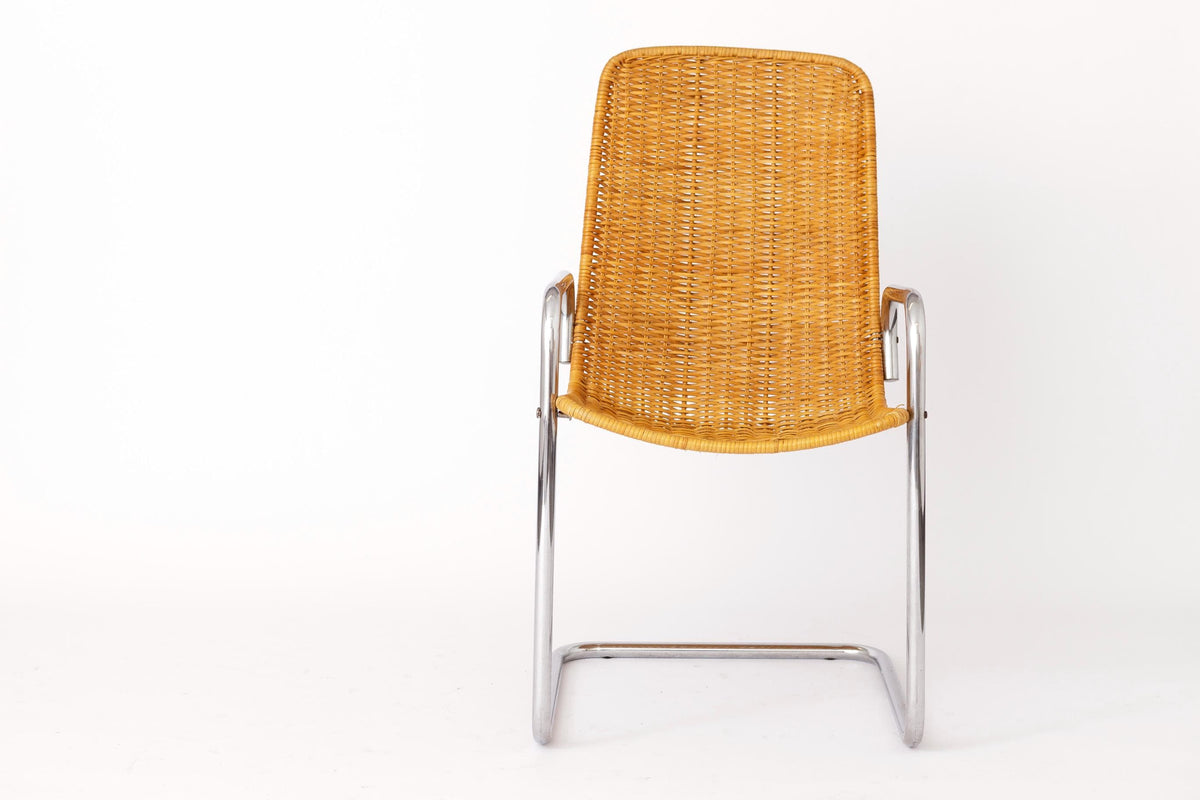 Cantilever stole i metal og rattan, produceret i Italien, ca. 1970’erne
