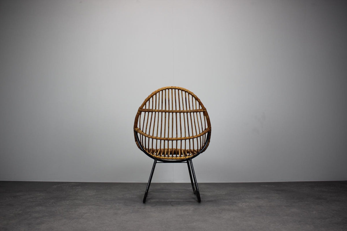 Uluv – Vintage lænestol for Alan Fuchs