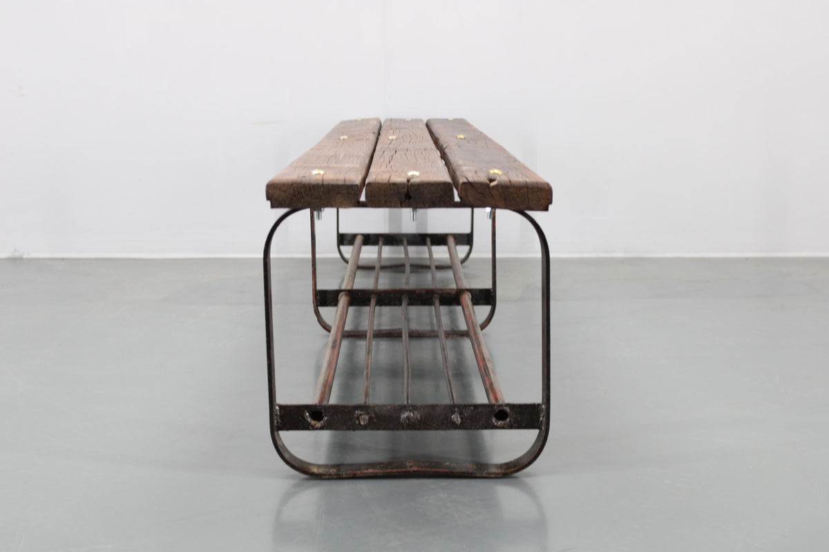 Bænk i træ og jern, dansk design, ca. 1970’erne