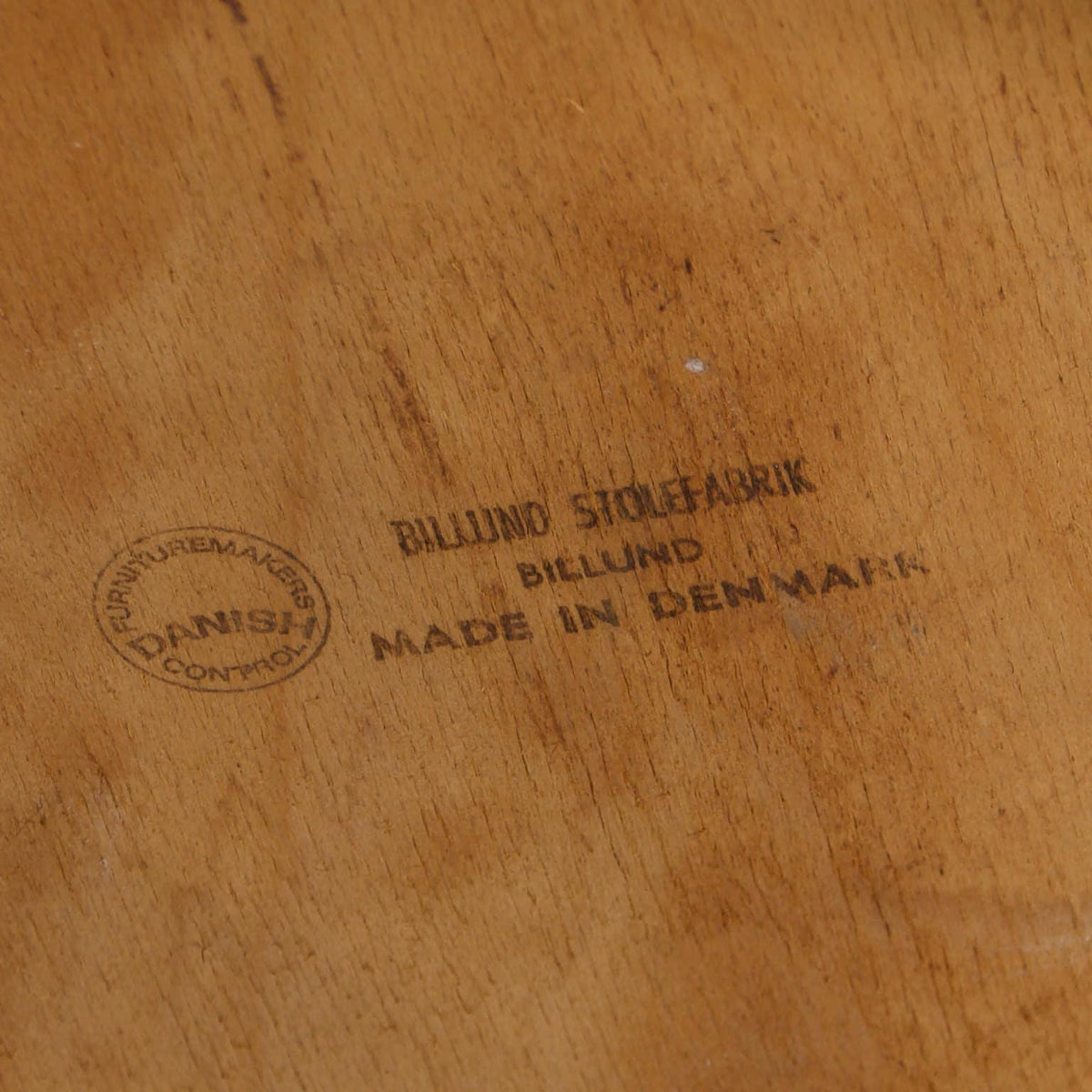 Billund Stolefabrik – Spisestol i teak med sort ryg, 1960’erne