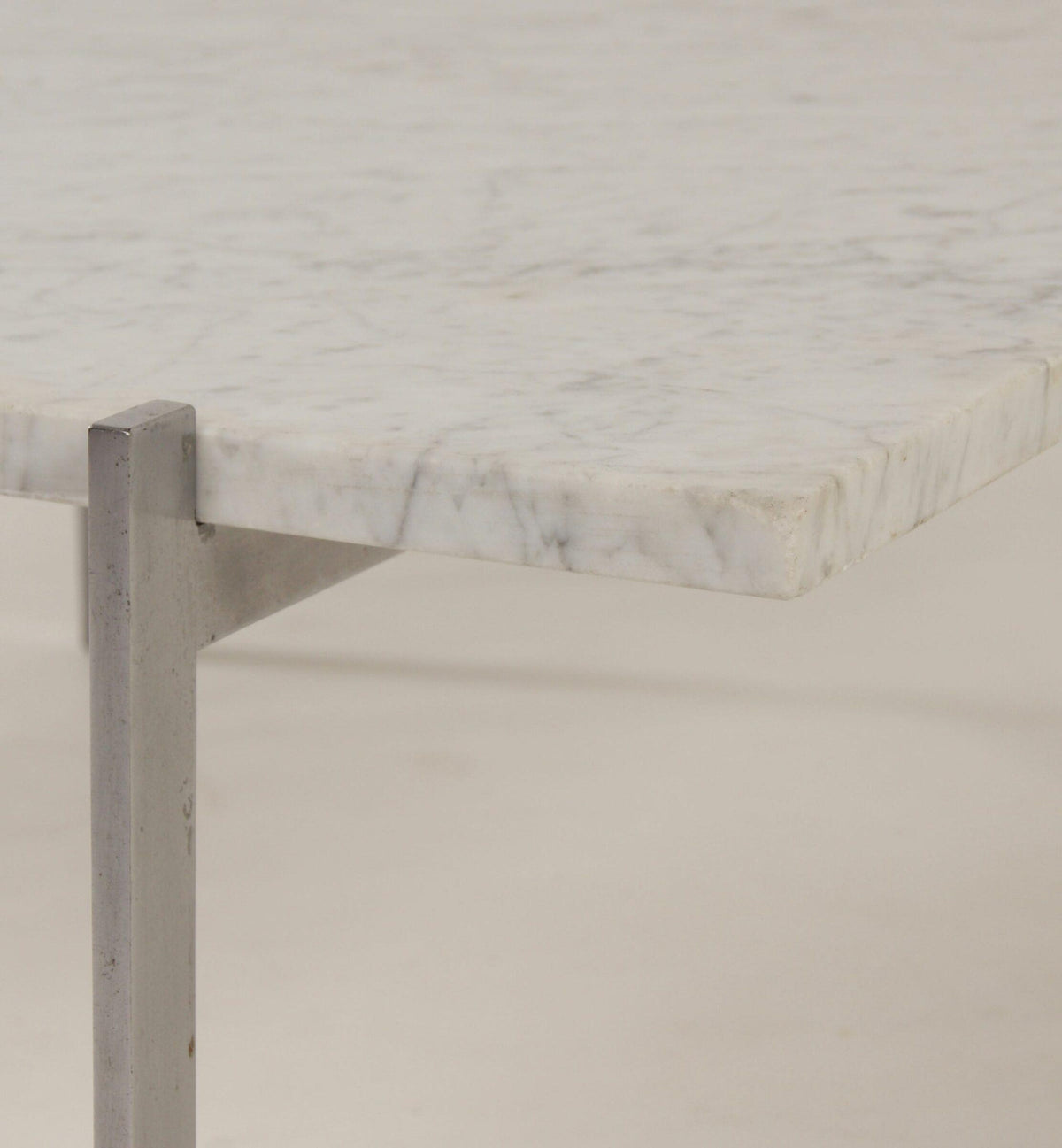 Poul Kjærholm – PK61 sofabord i hvid marmor for E. Kold Christensen