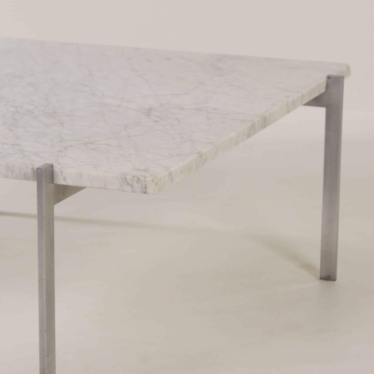 Poul Kjærholm – PK61 sofabord i hvid marmor for E. Kold Christensen