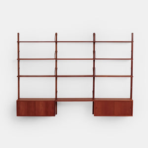 Poul Cadovius – Royal vægsystem for Cado i teak med 2 skabe og 7 hylder, 1960’erne