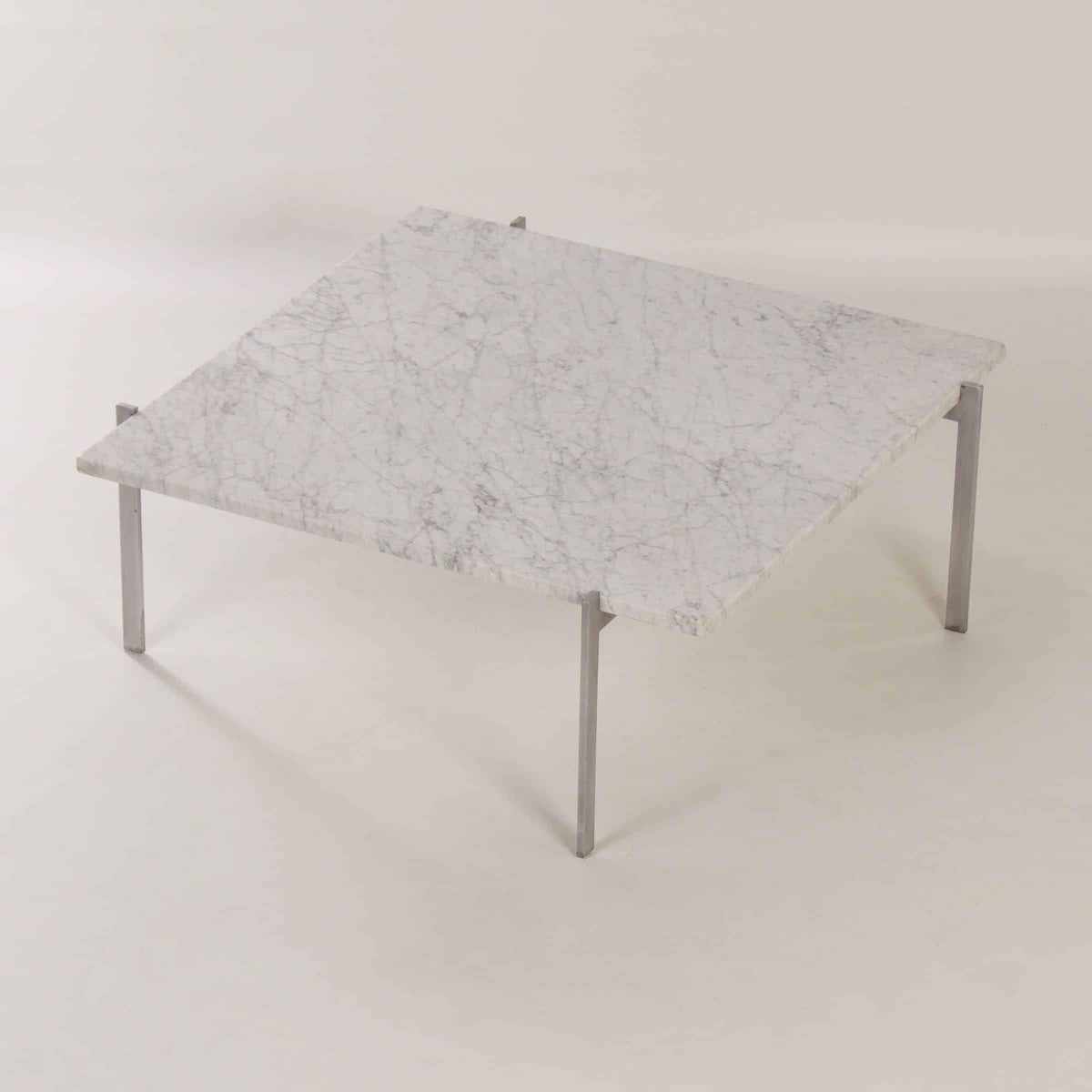 Poul Kjærholm – PK61 sofabord i hvid marmor for E. Kold Christensen