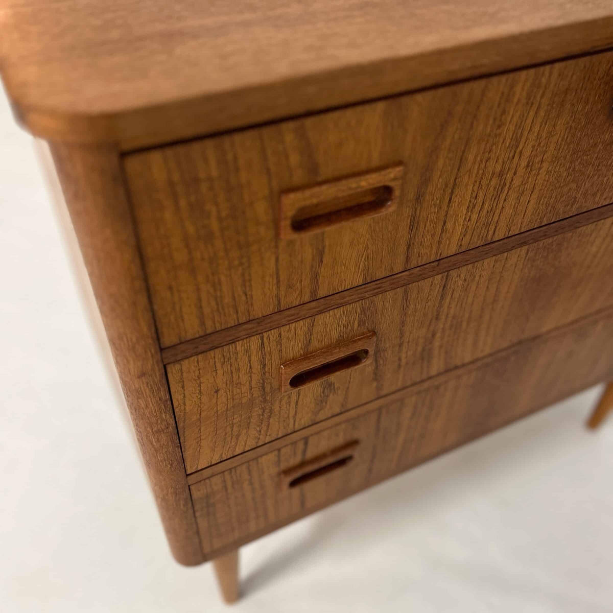 Dansk vintage kommode i teaktræ, 1960’erne