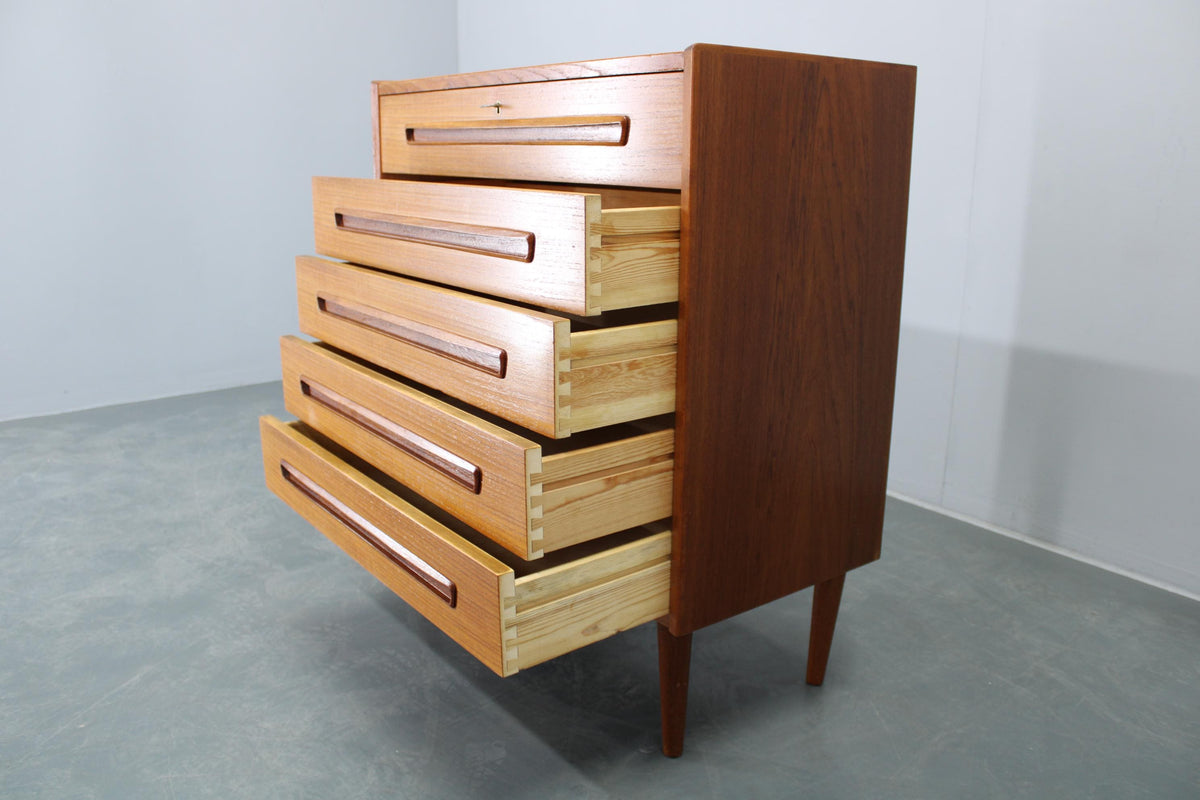 Kommode i teaktræ, dansk design fra cirka 1960’erne
