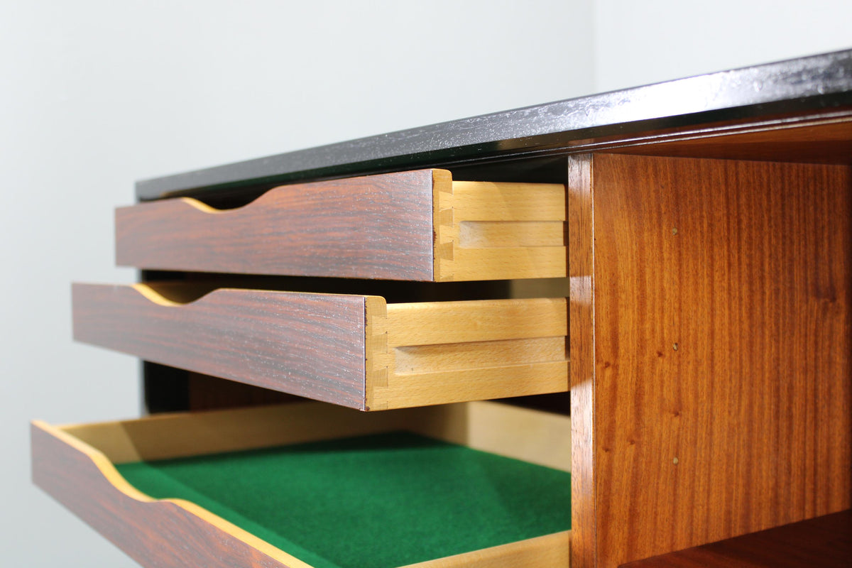 Omann Jun – Skænk i palisander, produceret i Danmark, cirka 1960’erne