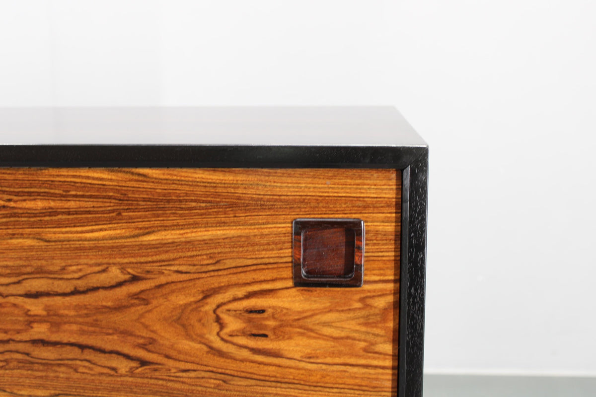 Omann Jun – Skænk i palisander, produceret i Danmark, cirka 1960’erne