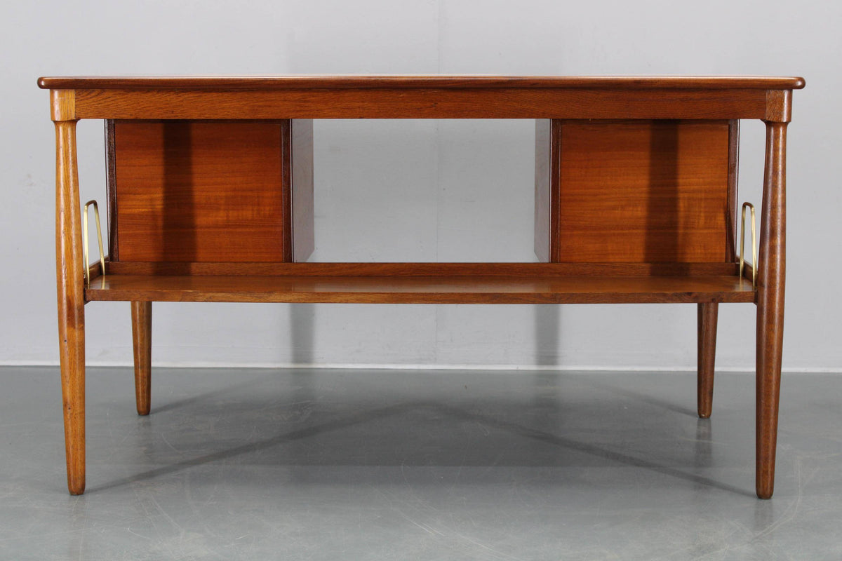 Skrivebord i teak med dobbeltsokkel, dansk design