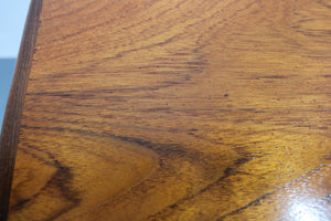 Skrivebord i teak med dobbeltsokkel, dansk design