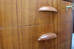 Skrivebord i teak med dobbeltsokkel, dansk design