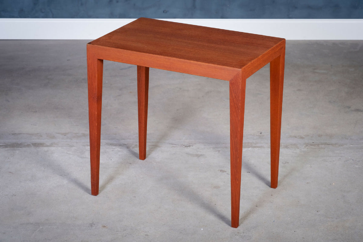 Severin Hansen Jr. – Sæt af tre indskudsborde i teak, produceret af Haslev Møbelsnedkeri, dansk design