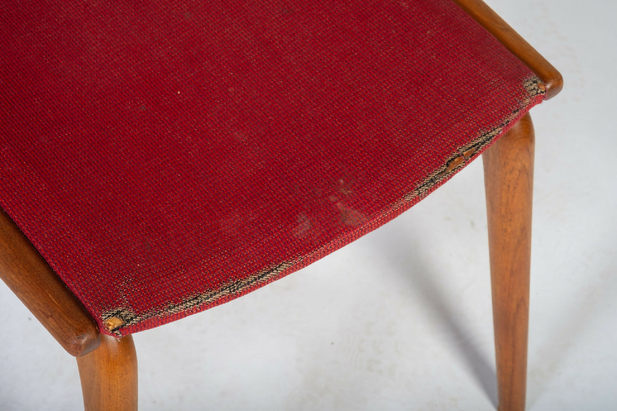 Alfred &amp; Erik Christensen – Model 370 “Boomerang” spisebordsstole i teak, produceret af Slagelse Møbelværk