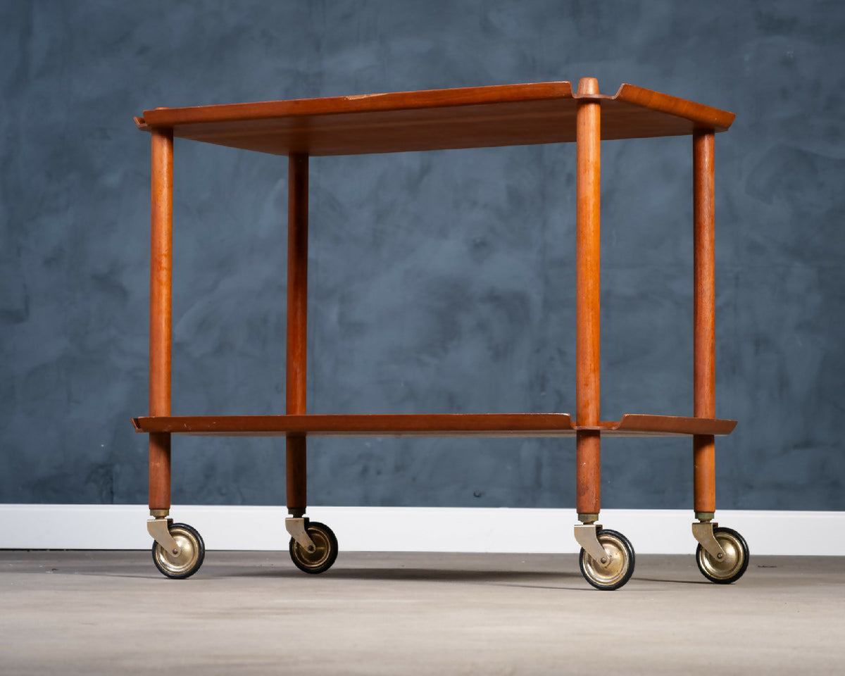 Poul Hundevad – Serveringsvogn i teak, 1960’erne