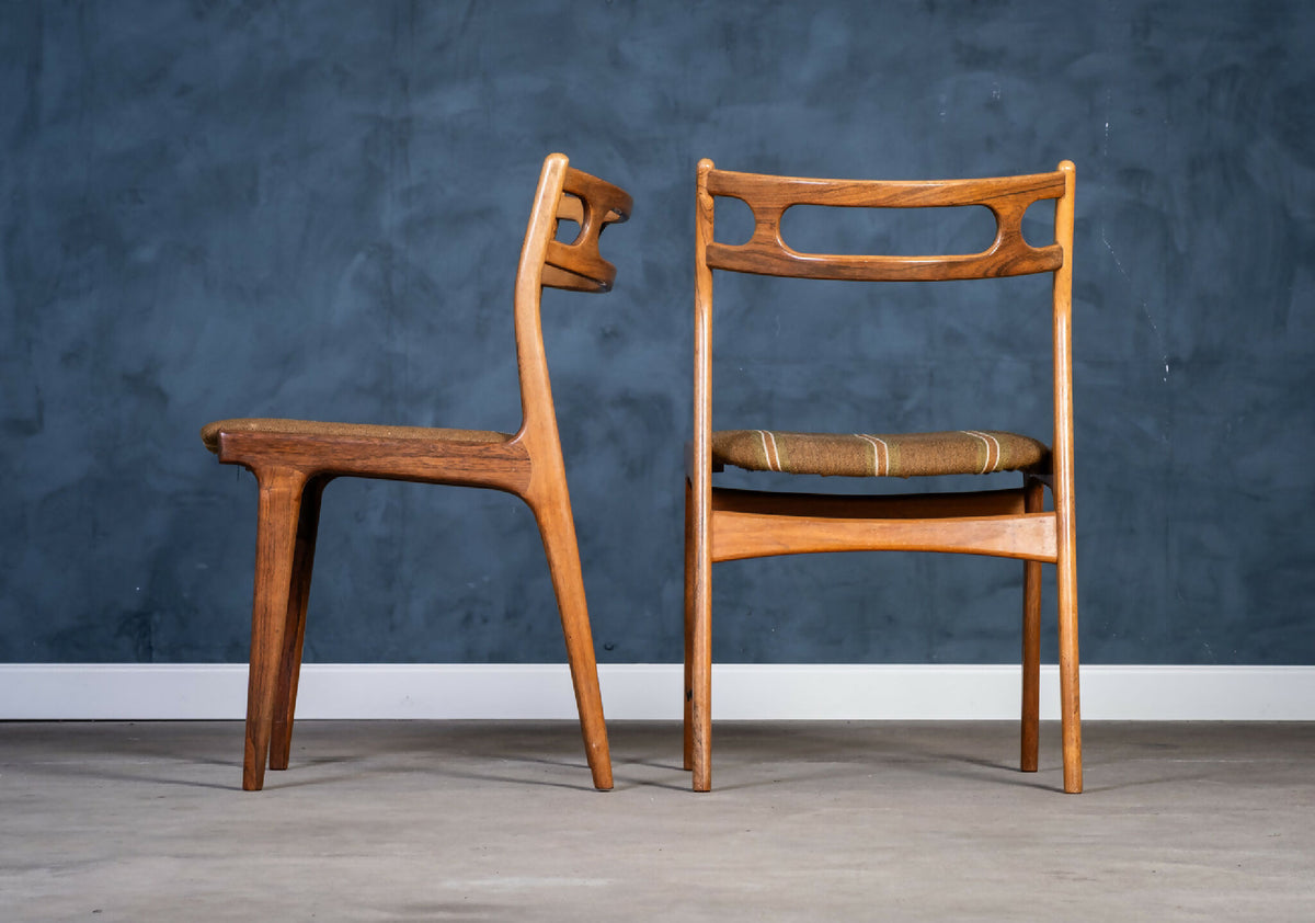 Johannes Andersen – Model 138 spisestuestole i palisander, produceret af Uldum Møbelfabrik, dansk design