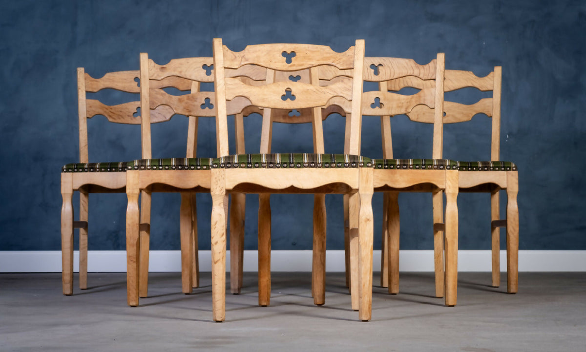 Spisestuestole i eg, dansk design