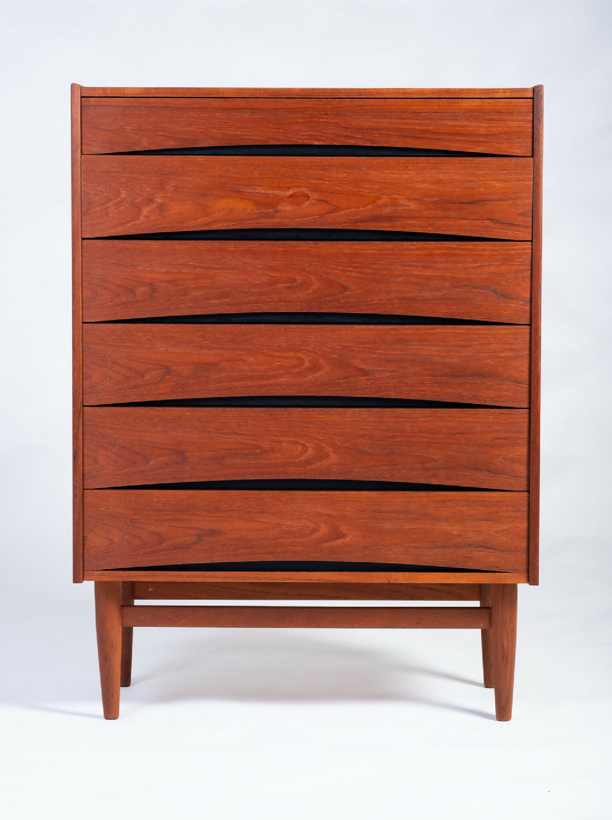 Kommode i teak med 6 skuffer, i stil med Arne Vodder, dansk design