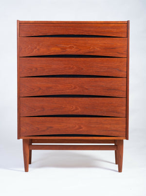 Kommode i teak med 6 skuffer, i stil med Arne Vodder, dansk design